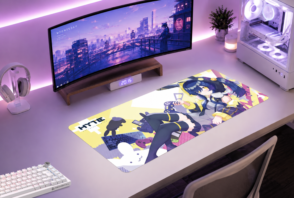 HYTE Artist Deskmat - KLAUUS