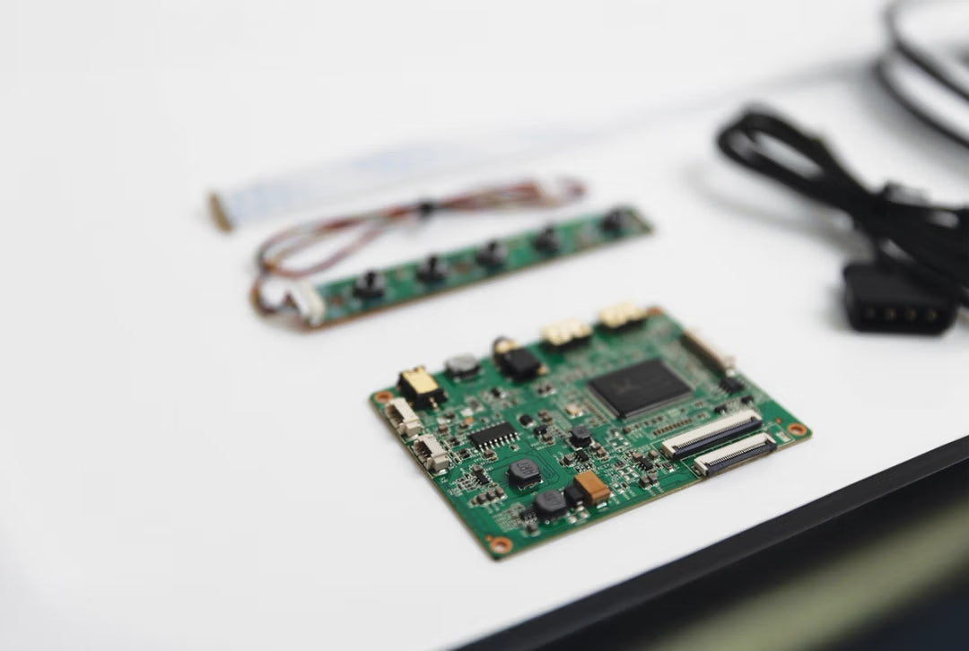HYTE Y60 LCD DIY Kit